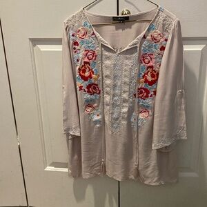 Andree embroidered 3(4 Sleeve top